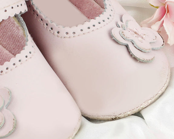 Tyttövauvan ristiäiset & nimiäiset