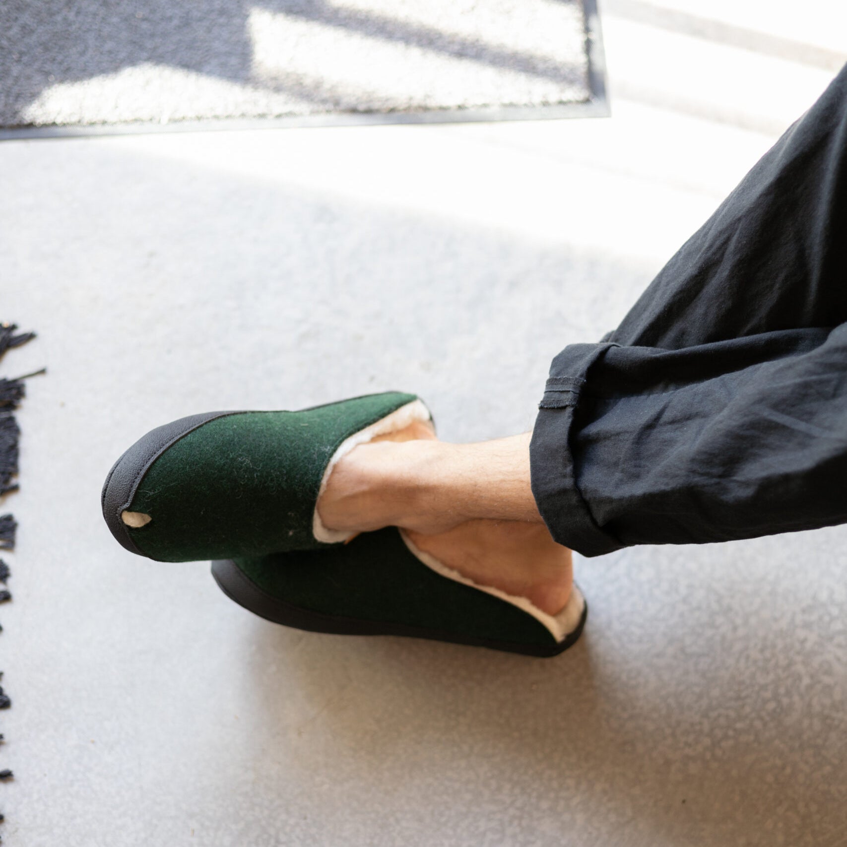 TOKU Brussels Slippers with Lambswool - Dark Green
