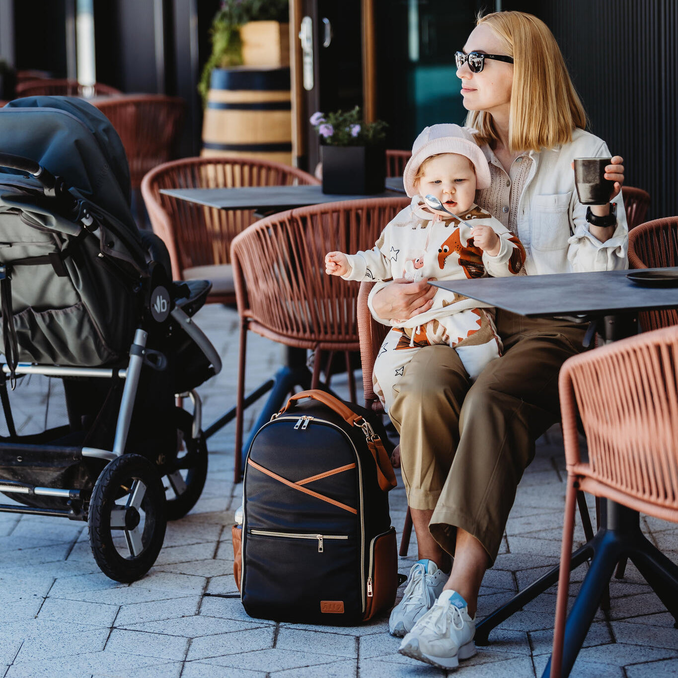Large Diaper Backpack – Black Coffee