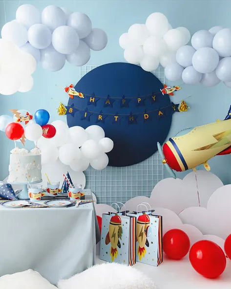 Lentokone teemaiset synttärikoristeet