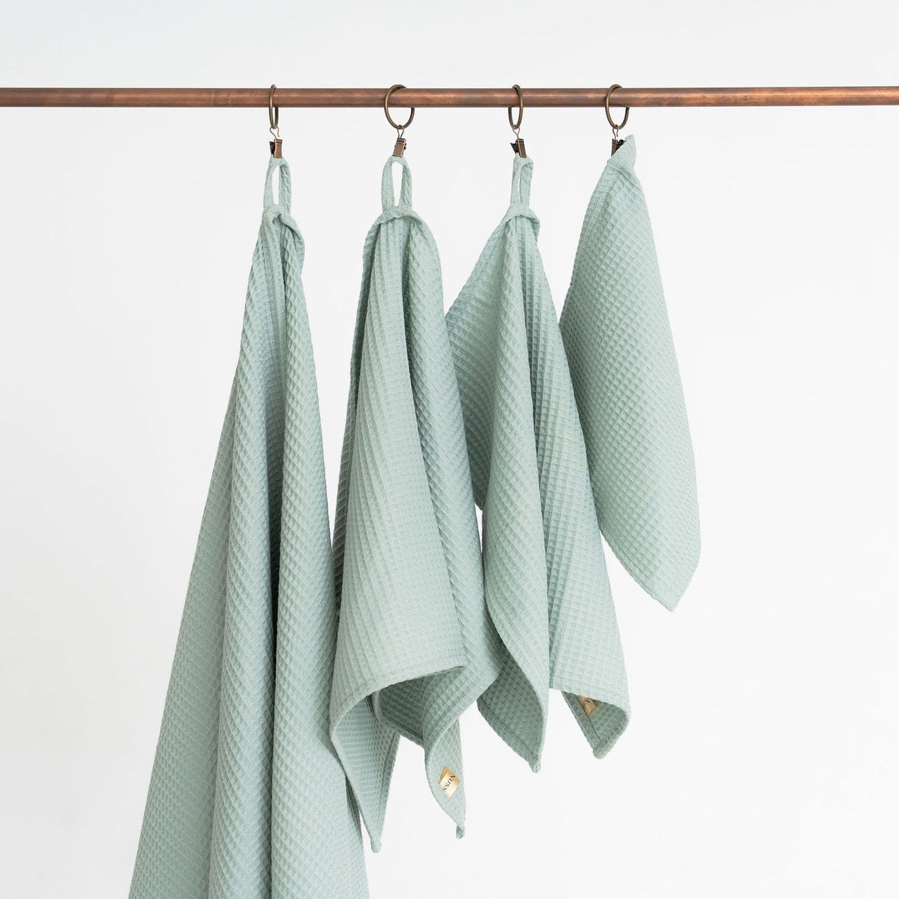 Vohvelipyyhe puuvillaa ripustimella - Salvianvihreä, 4 eri kokoa