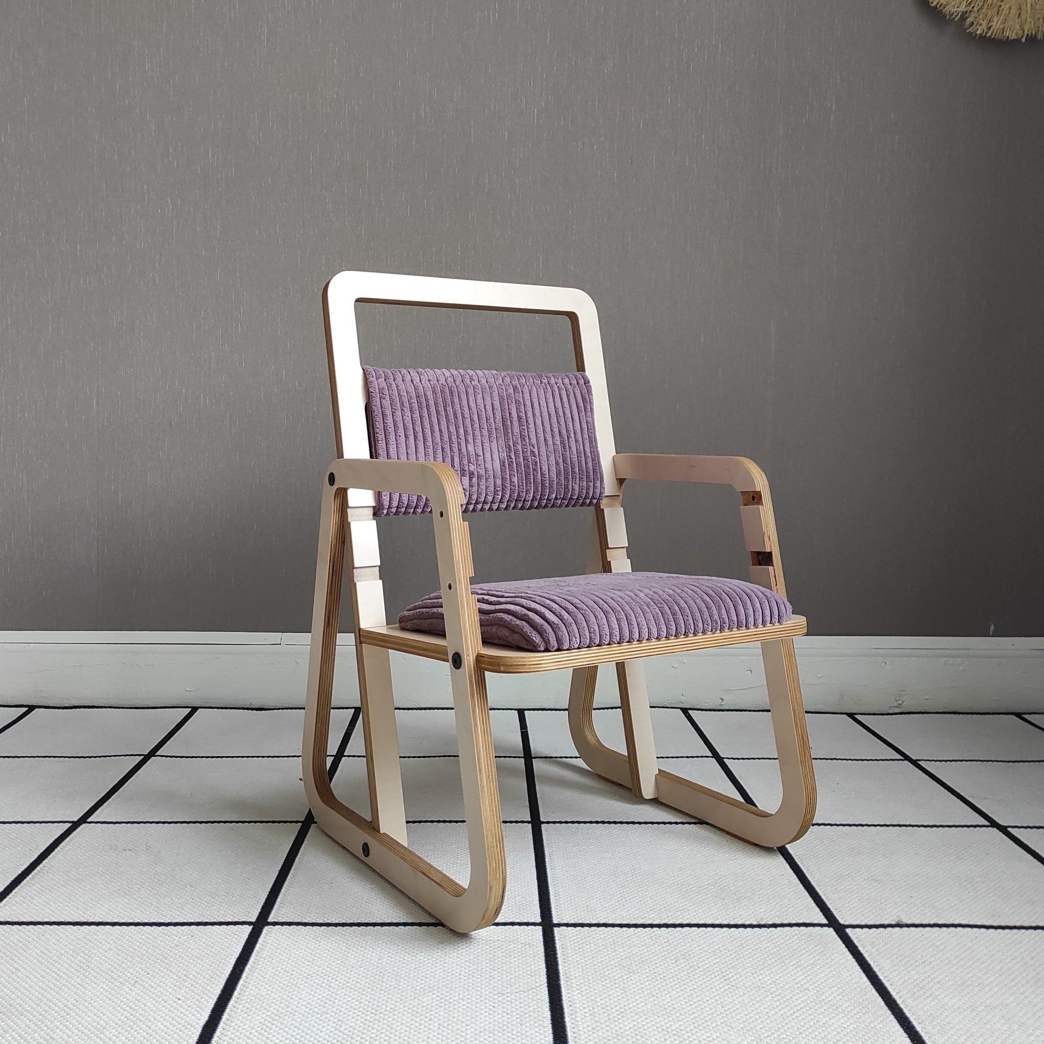 Adjustable Children Montessori Table and Chair Set Julle - Cannon Pink