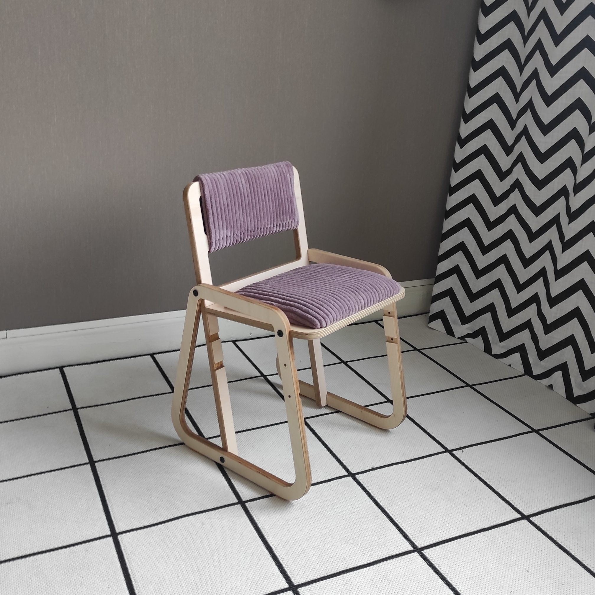 Adjustable Children Montessori Table and Chair Set Julle - Cannon Pink