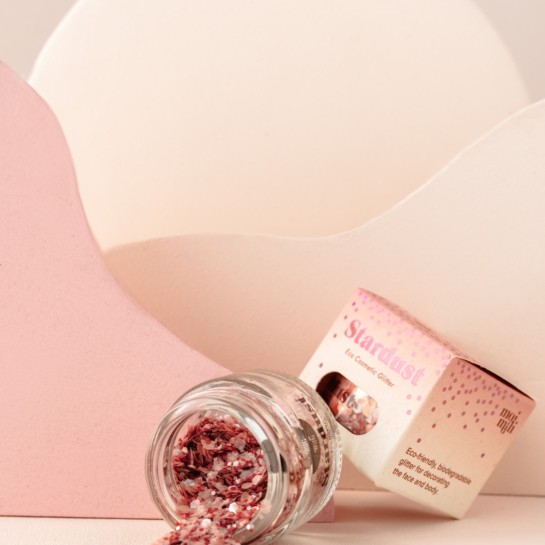 Pink Star Dust ekoglitter lasipurkissa – vaaleanpunainen ekologinen kimalle kasvoille ja juhliin