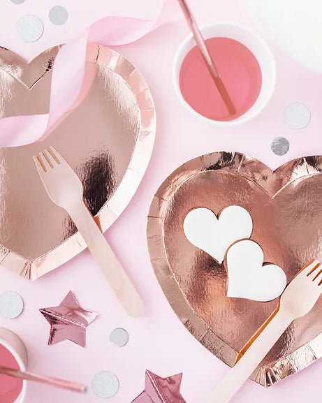 Kertakäyttöastiat juhliin I Juhlatarvikkeet