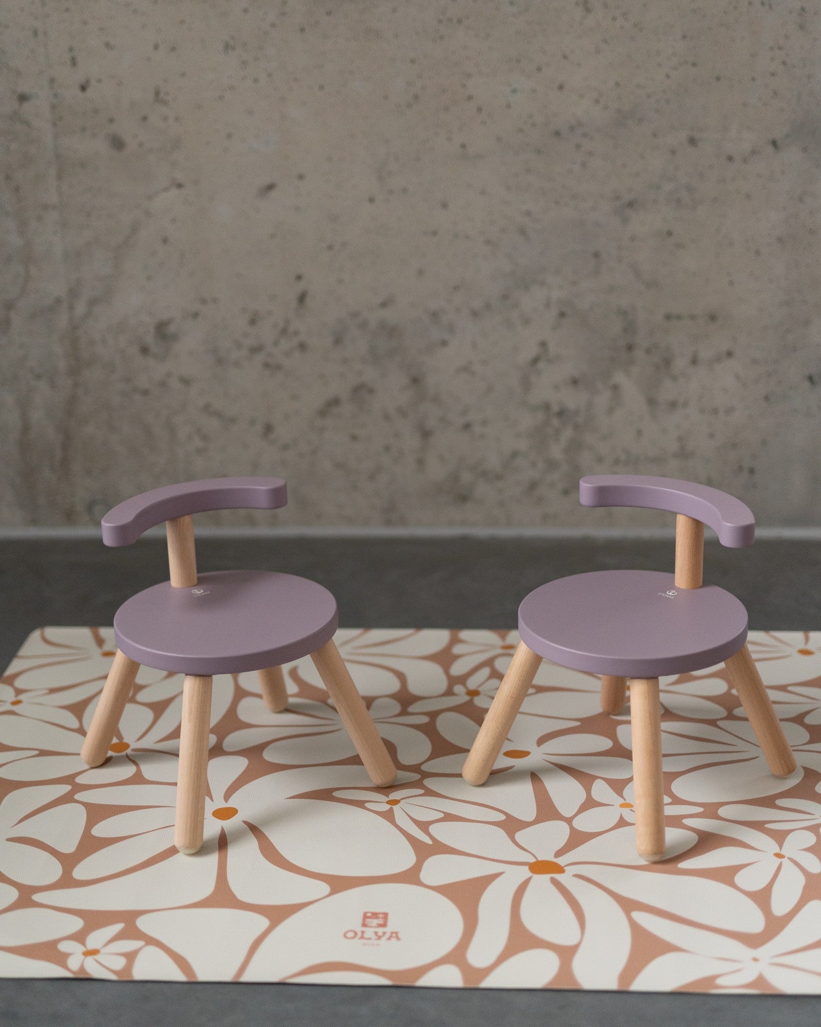 Kids Mealtime Floor Mat, Non-Slip & Waterproof - Daisy Earth