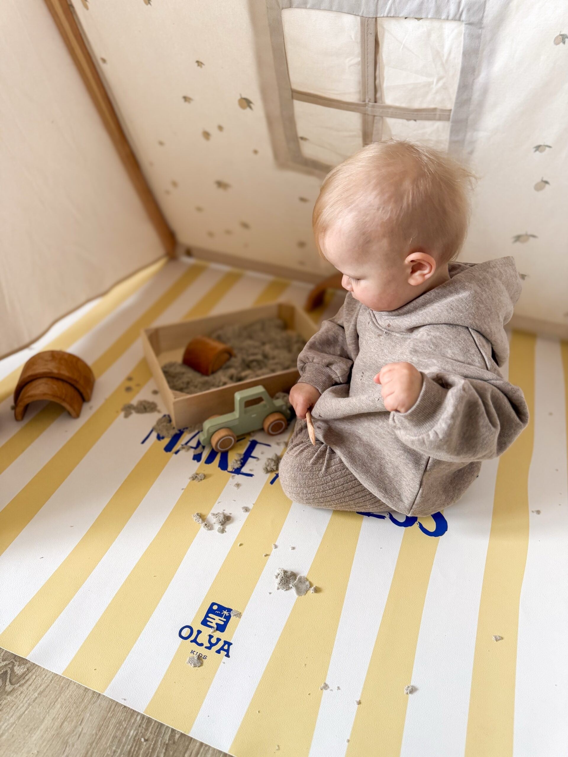 Kids Mealtime Floor Mat, Non-Slip & Waterproof - Wild Citronello