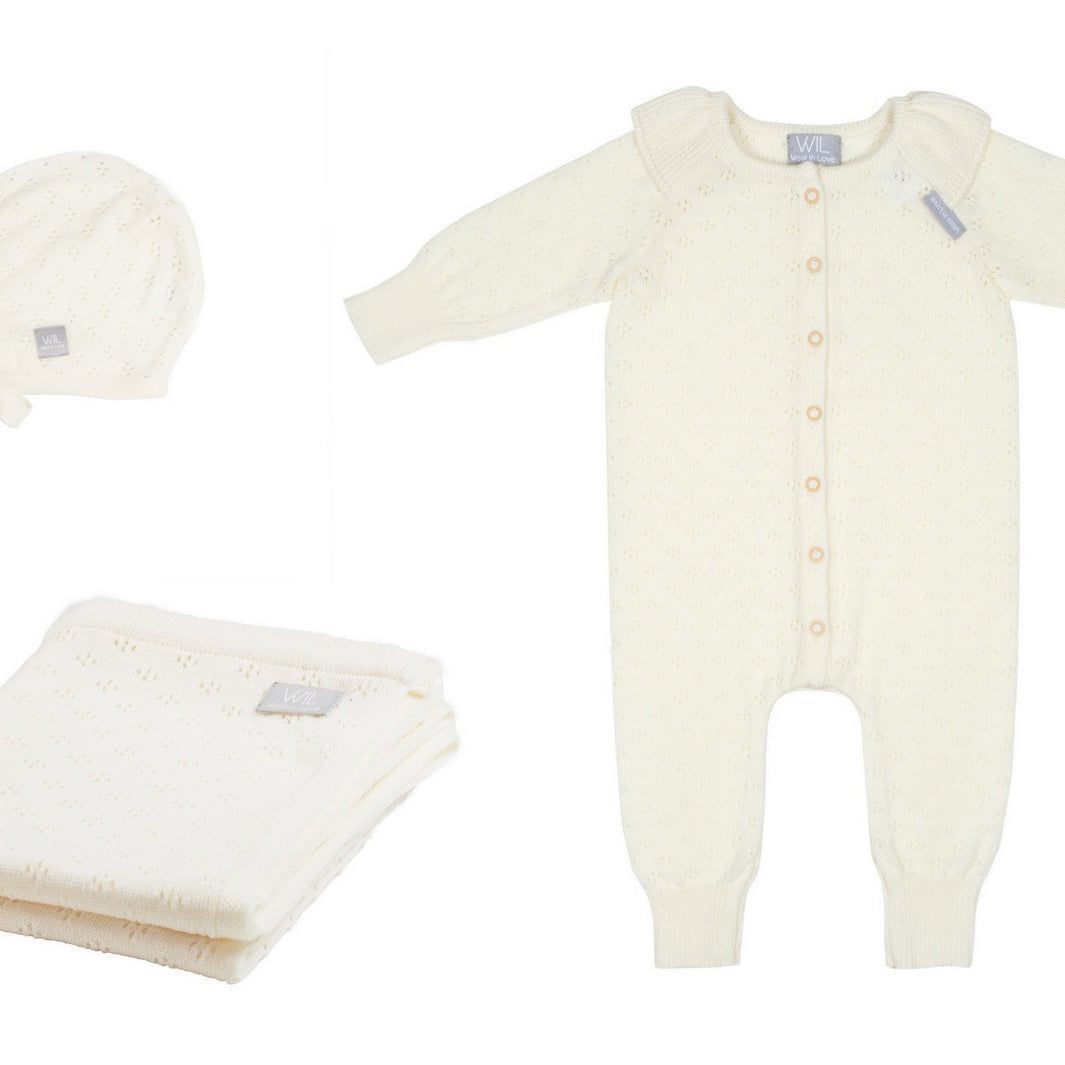 Merinovillainen valkoinen vauvan lahjasetti vastasyntyneelle. Peitto, haalari ja myssy
