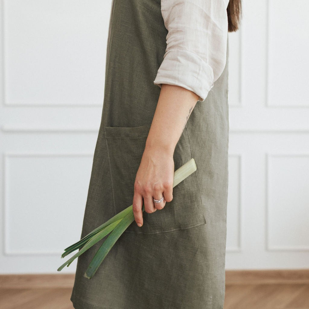 Linen Crossed Back Apron