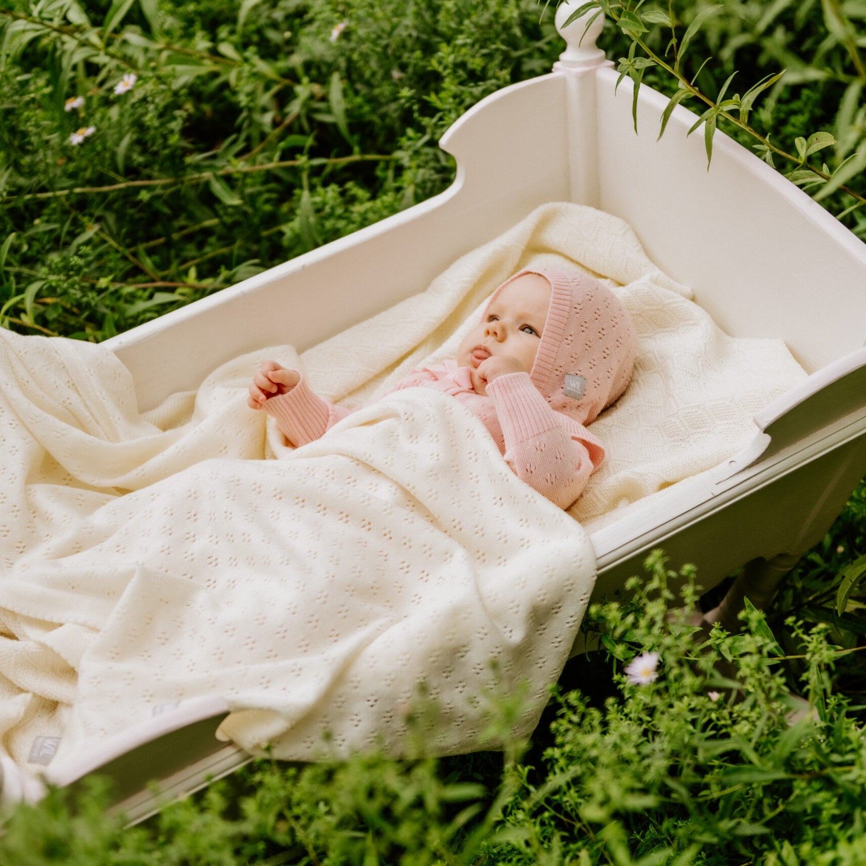 LOVE Gift Set For Baby - Blanket and Bonnet