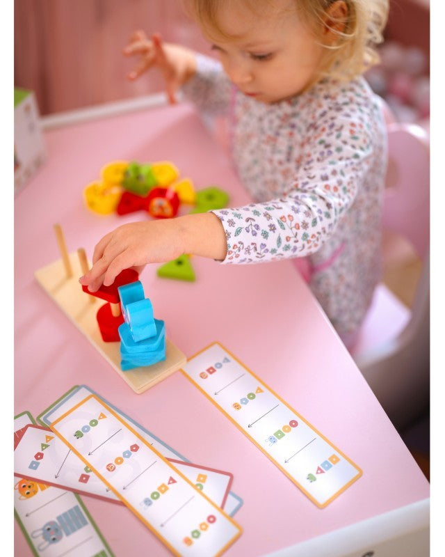 Montessori Puzzle Pyramid With Animals