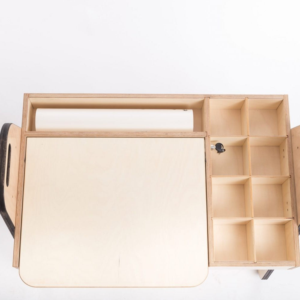 Multisensory Art Table/Desk Julle