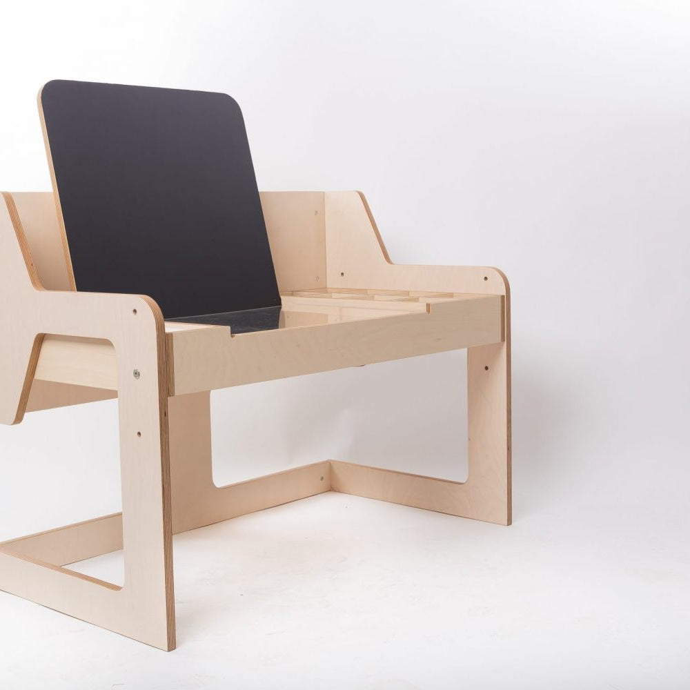 Multisensory Art Table/Desk Luula