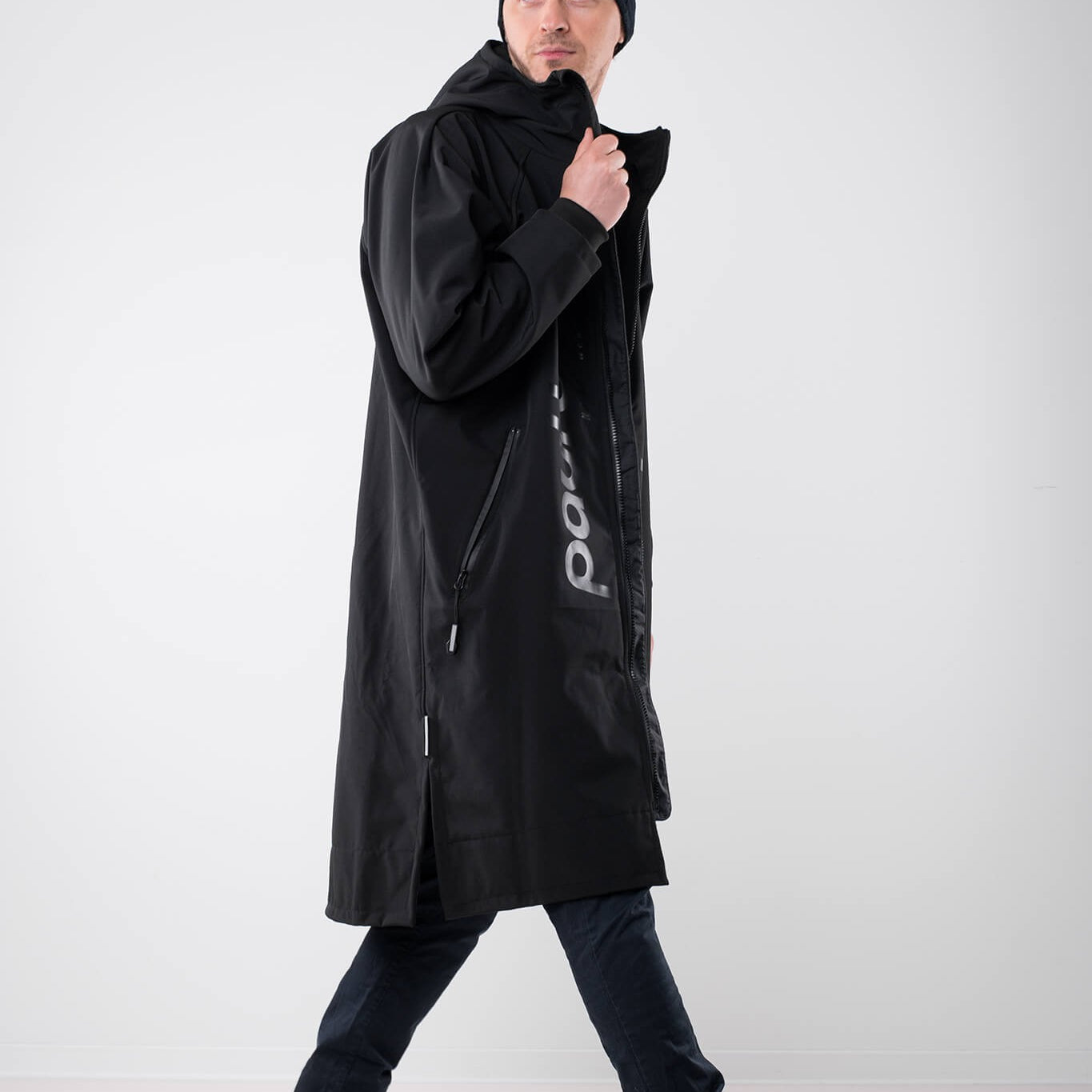 Paul Light Outdoor Robe - Black