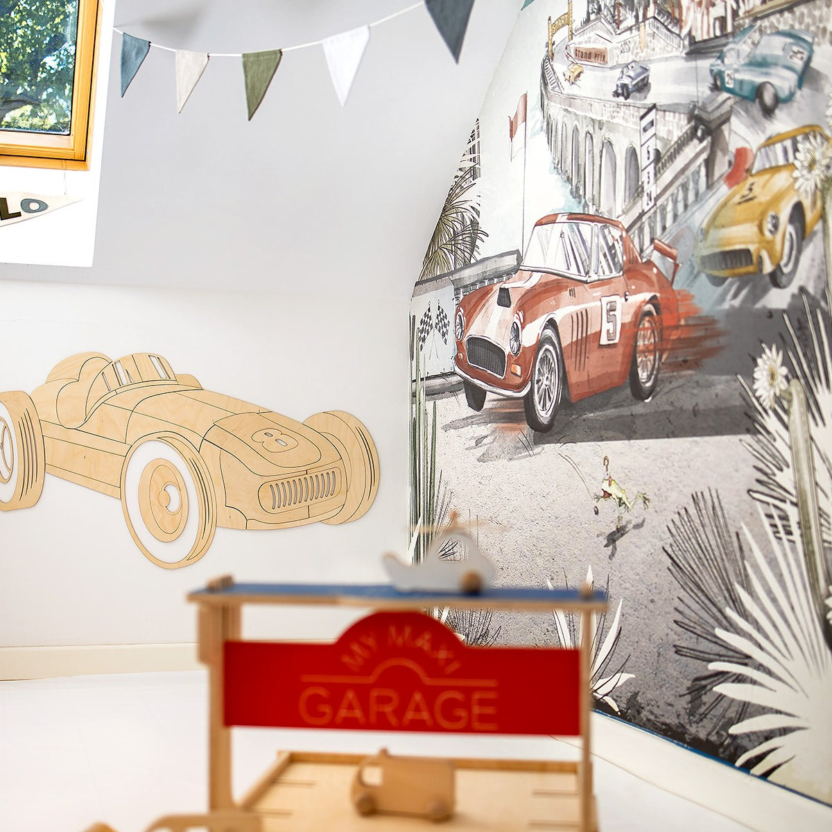 Wooden Wall Decoration - Retro Car