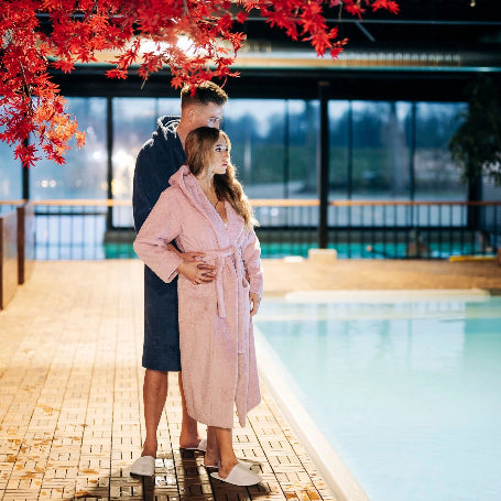 Kylpytakki hupulla Puuvillafroteeta - Unisex, vaaleanpunainen ja vaaleansininen