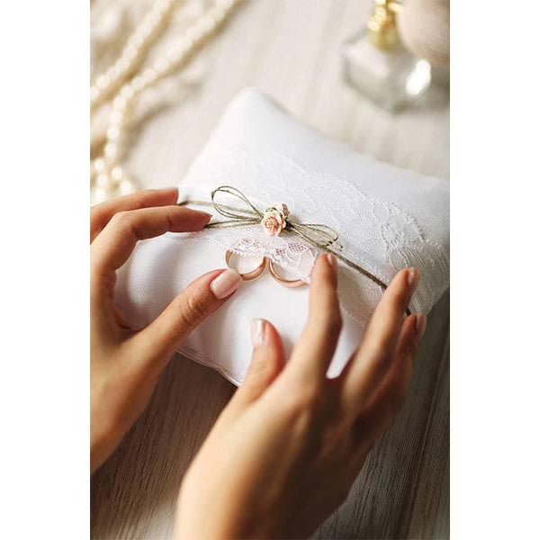 Sormustyyny "Lace and Flowers" / valkoinen - Decora House