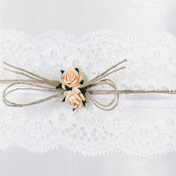 Sormustyyny "Lace and Flowers" / valkoinen - Decora House