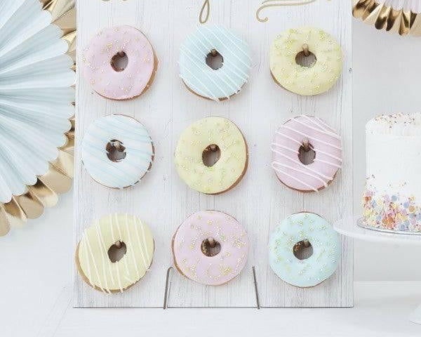 "Treat Yourself" donitsiseinä / valkoinen - Decora House