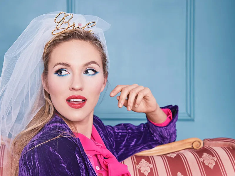 PolttaPolttarit ystävien kanssa – rentoa yhdessäoloa ja persoonallisia hetkiä morsiamen tai sulhasen kunniaksi.