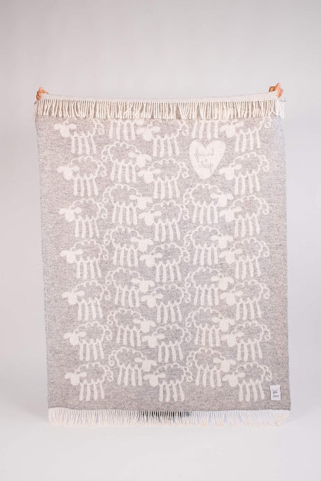 Friendsheep wool throw