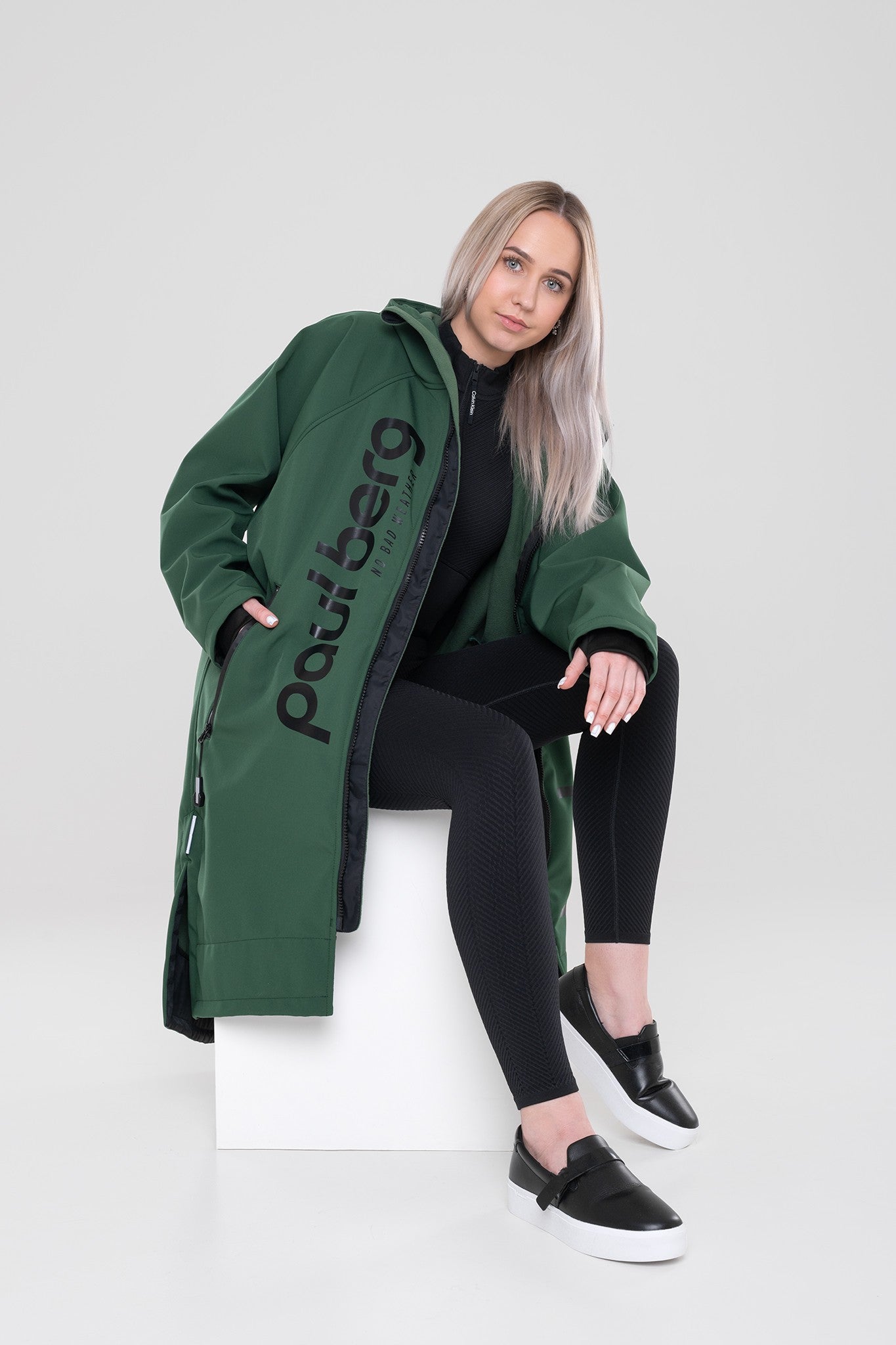 Paul Light Outdoor Robe - Green